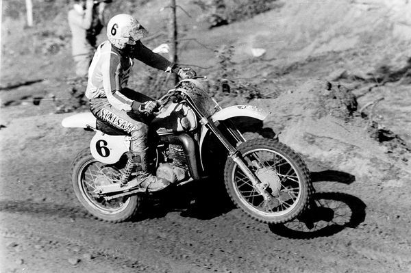 Ruskeasanta 1979 joukkue MM-500 H.Everts keulii.